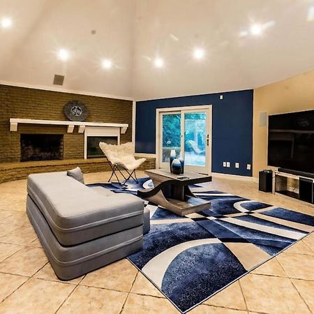 Huge 6 Bedroom With Pool, Spa, 85 Inch Tv, Game Room Houston Luaran gambar