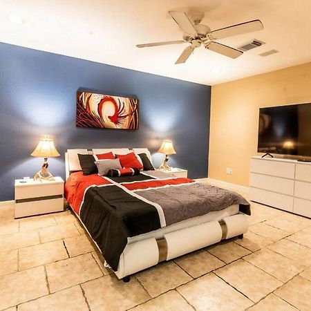 Huge 6 Bedroom With Pool, Spa, 85 Inch Tv, Game Room Houston Luaran gambar