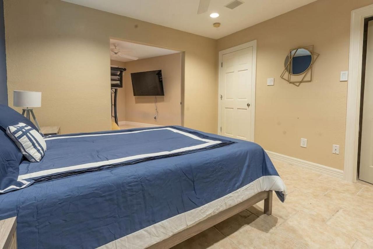 Huge 6 Bedroom With Pool, Spa, 85 Inch Tv, Game Room Houston Luaran gambar