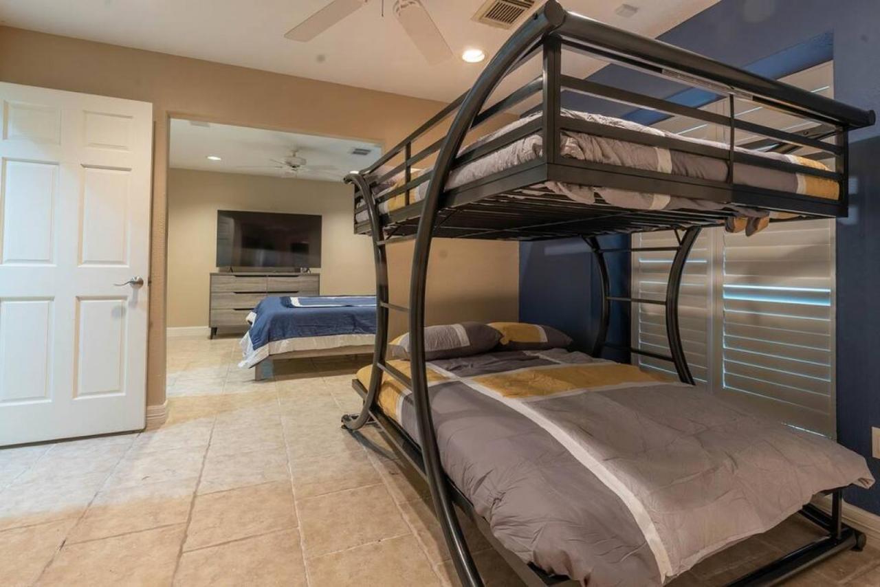 Huge 6 Bedroom With Pool, Spa, 85 Inch Tv, Game Room Houston Luaran gambar