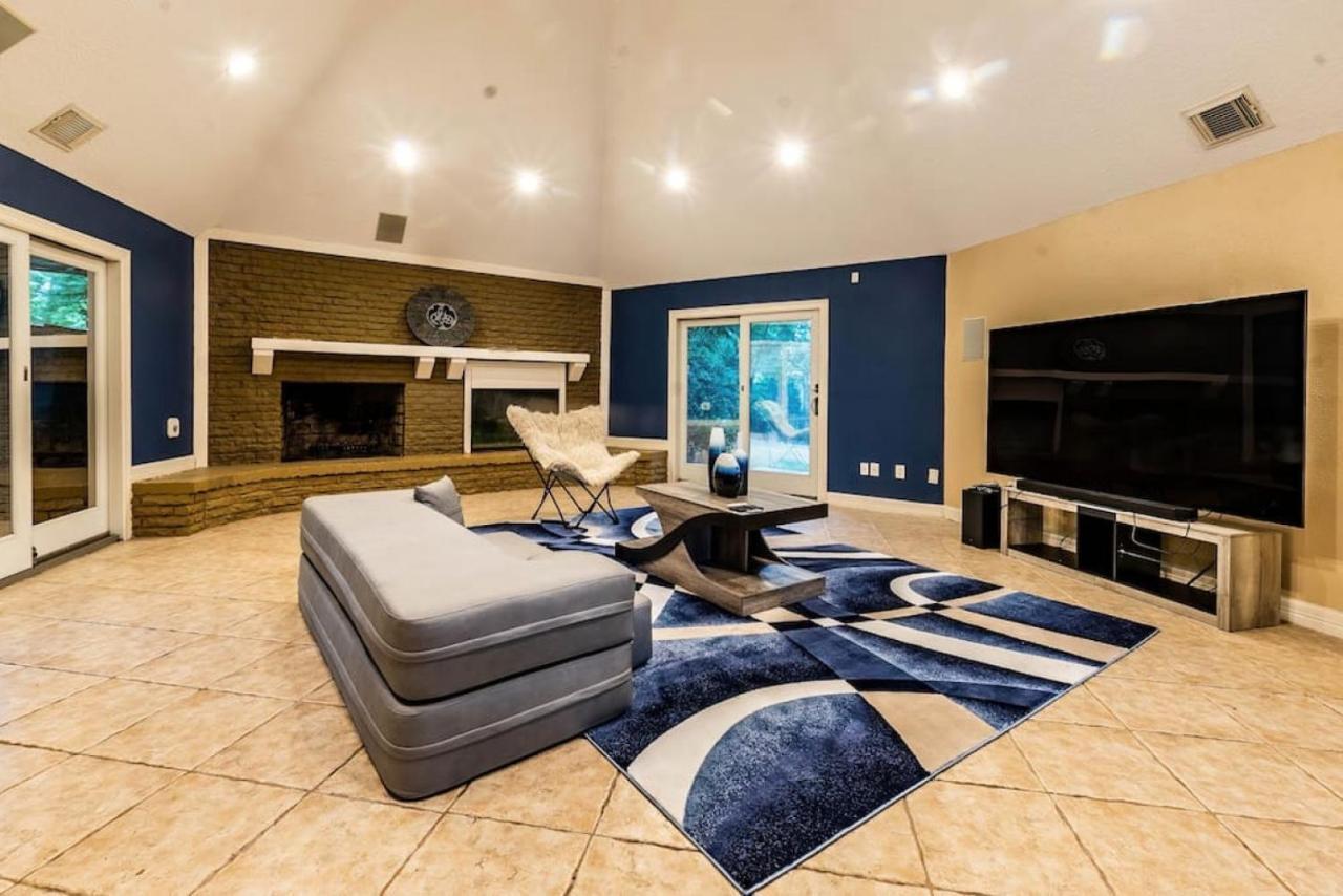 Huge 6 Bedroom With Pool, Spa, 85 Inch Tv, Game Room Houston Luaran gambar