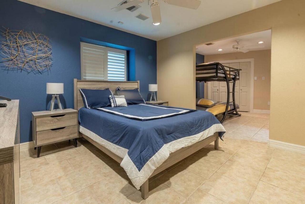 Huge 6 Bedroom With Pool, Spa, 85 Inch Tv, Game Room Houston Luaran gambar