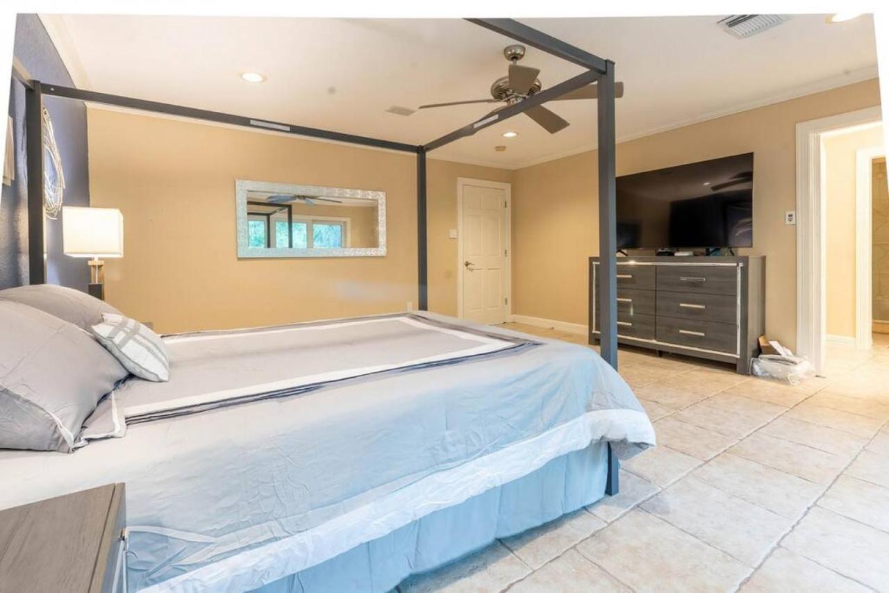 Huge 6 Bedroom With Pool, Spa, 85 Inch Tv, Game Room Houston Luaran gambar