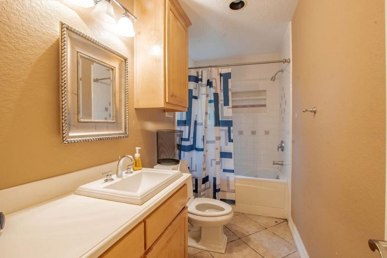 Huge 6 Bedroom With Pool, Spa, 85 Inch Tv, Game Room Houston Luaran gambar